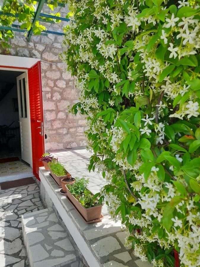Stone House In Buljarica Villa Petrovac Buitenkant foto