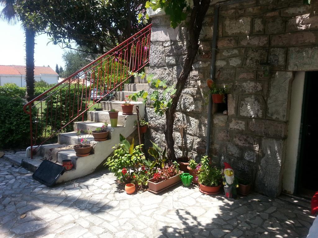Stone House In Buljarica Villa Petrovac Kamer foto