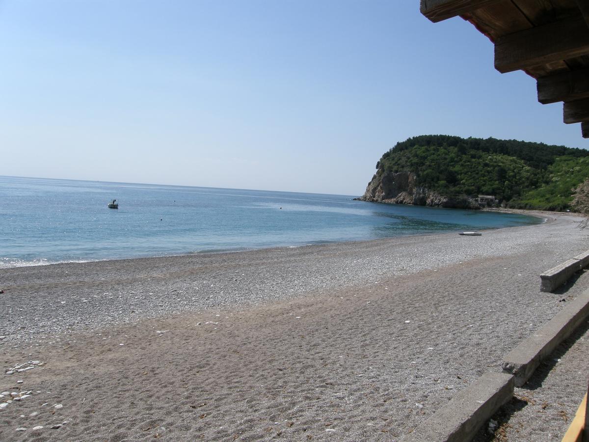 Stone House In Buljarica Villa Petrovac Buitenkant foto